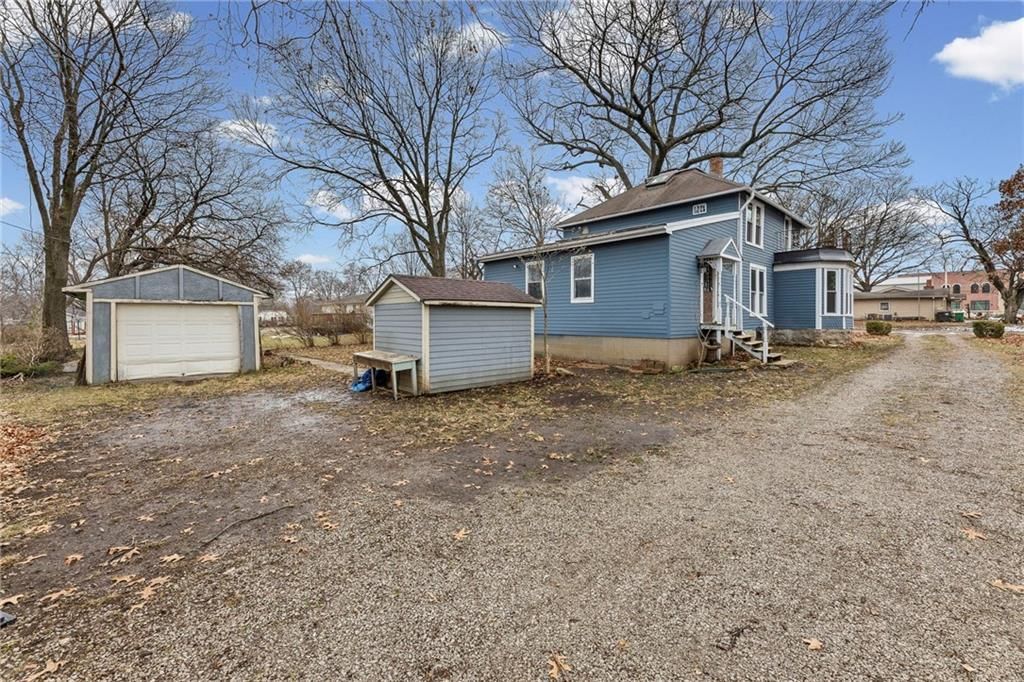 302 E Hulett Street — photo 37