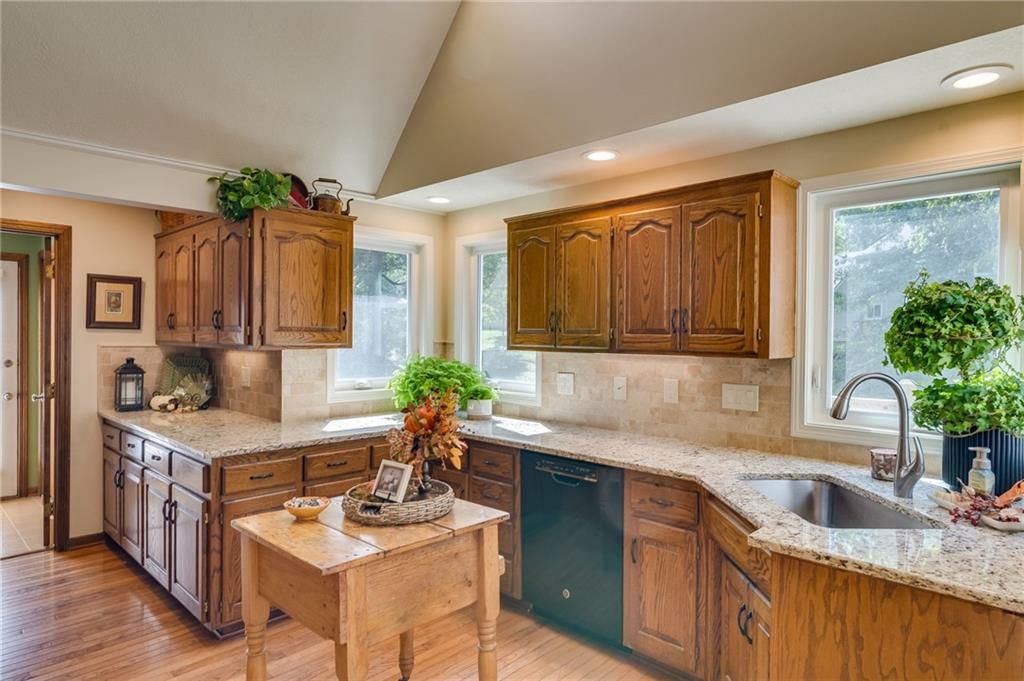 Photo 15 of 56 - 1507 NE 98th Street