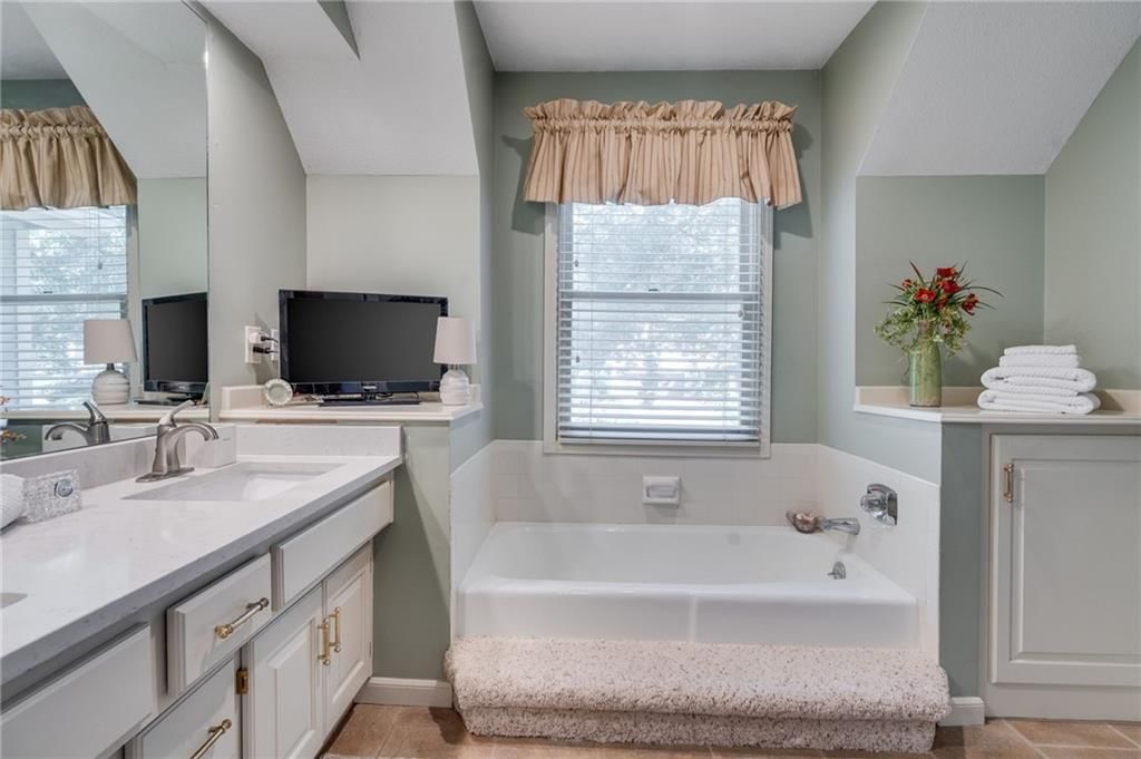Photo 27 of 56 - 1507 NE 98th Street