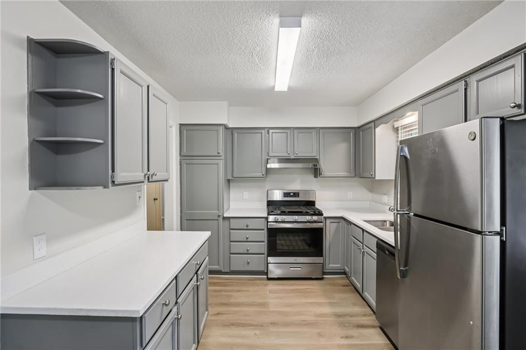 614 NW Fair Lane — photo 10