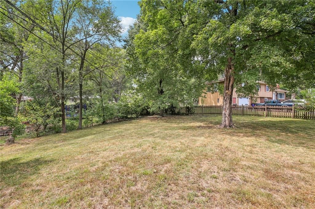 614 NW Fair Lane — photo 36