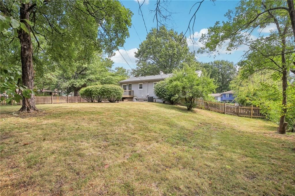 614 NW Fair Lane — photo 37