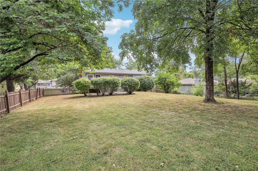 614 NW Fair Lane — photo 38