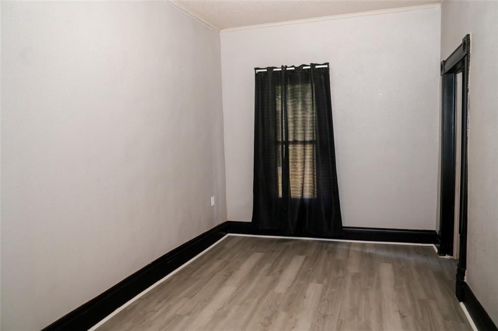 2517 Broadway Avenue — photo 11
