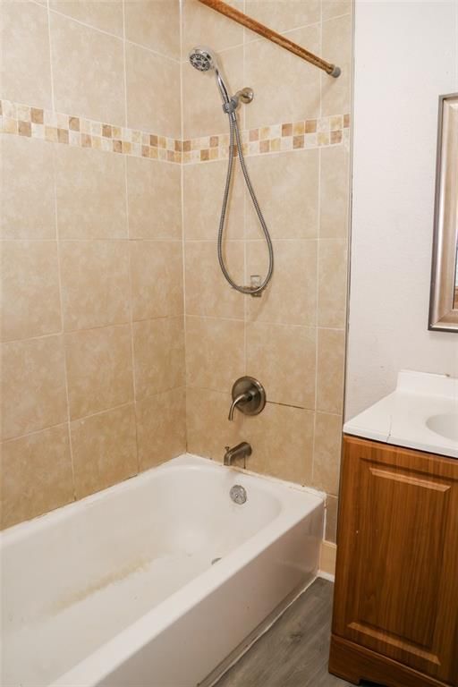 2517 Broadway Avenue — photo 14