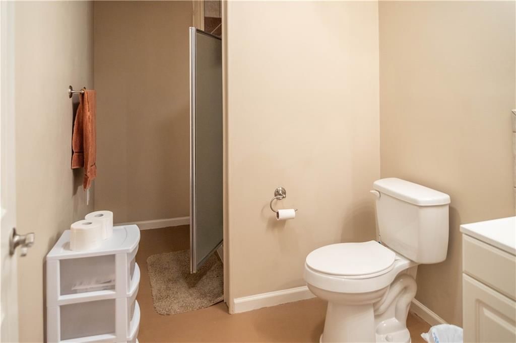 1618 The Oaks Street — photo 22