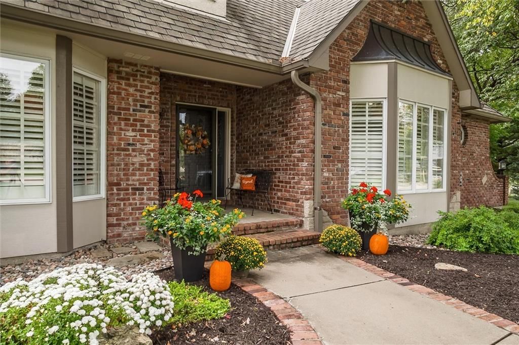 610 W Willow Lane — photo 10