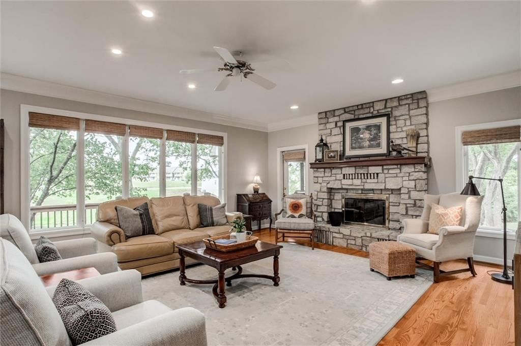 610 W Willow Lane — photo 14