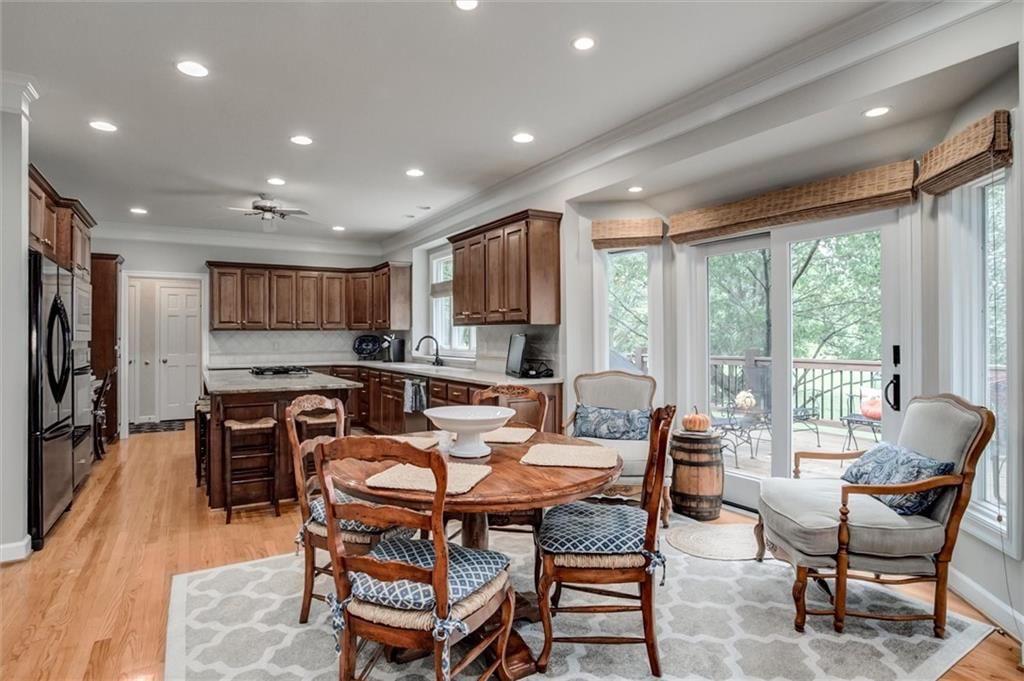 610 W Willow Lane — photo 19