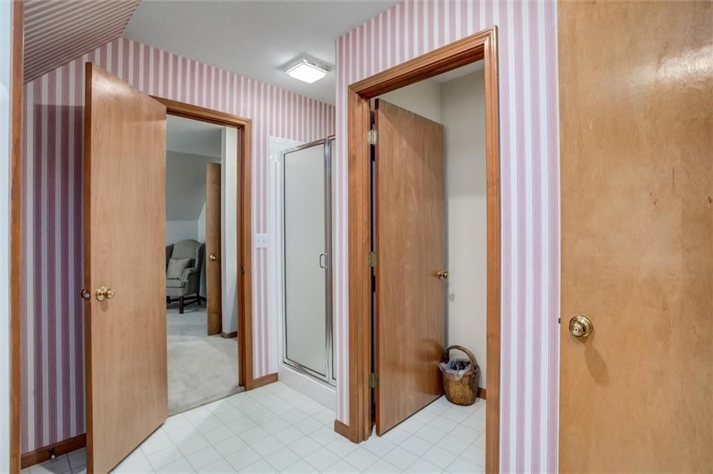 610 W Willow Lane — photo 32