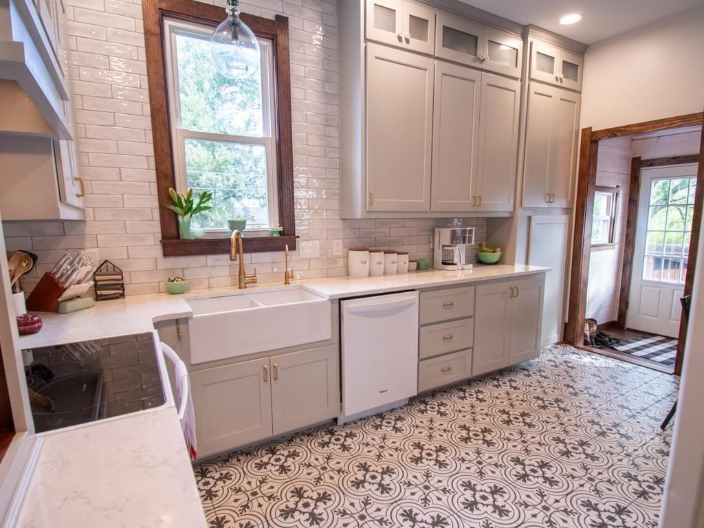 317 E 4th Street — photo 10