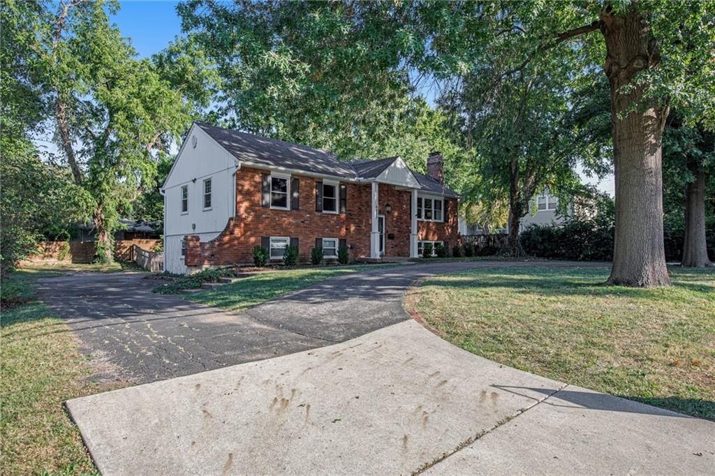 6633 Nall Avenue — photo 2