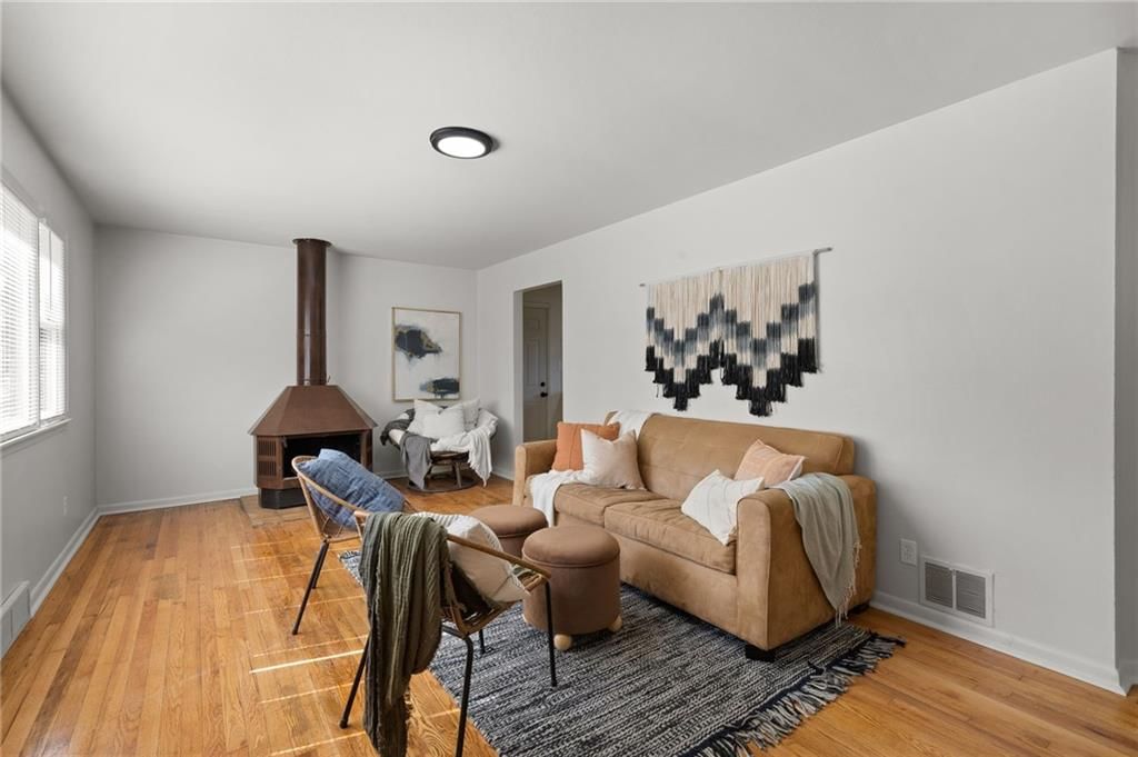 4920 Washington Avenue — photo 3