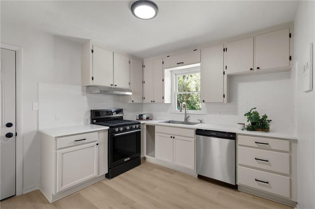 4920 Washington Avenue — photo 8