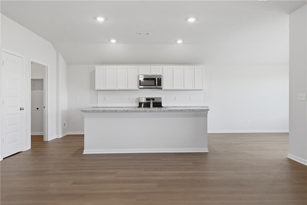 4737 SE 5th Street — photo 3