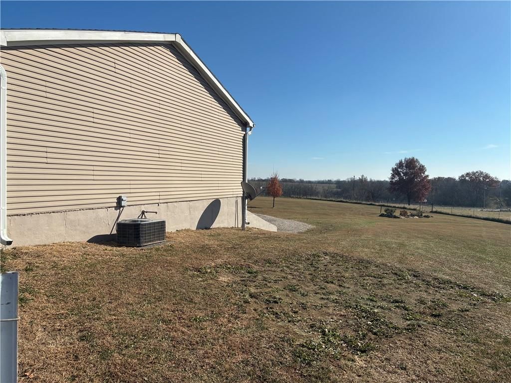 540 NW UU Highway — photo 7