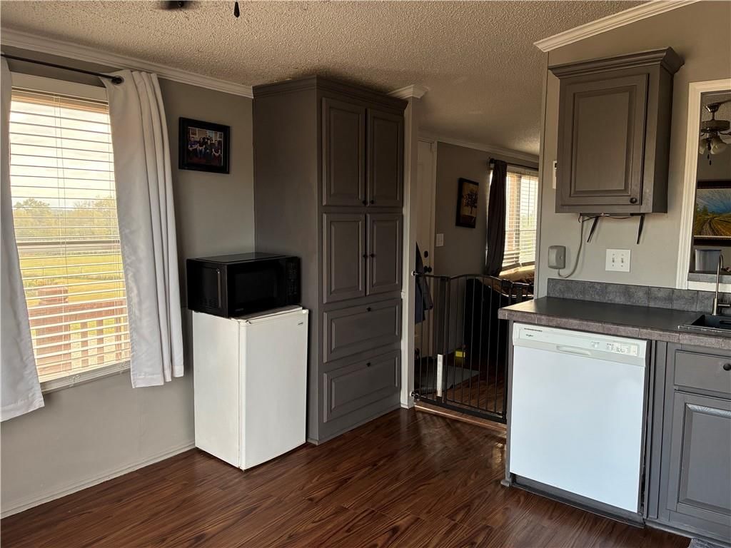 540 NW UU Highway — photo 23