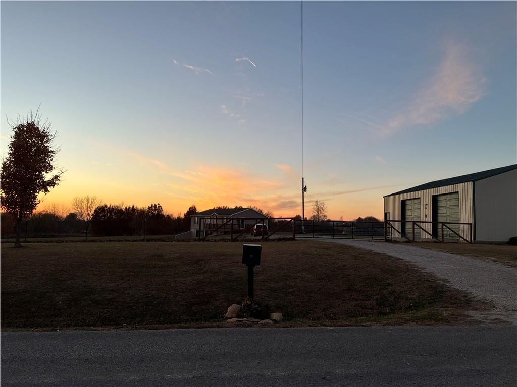 540 NW UU Highway — photo 63