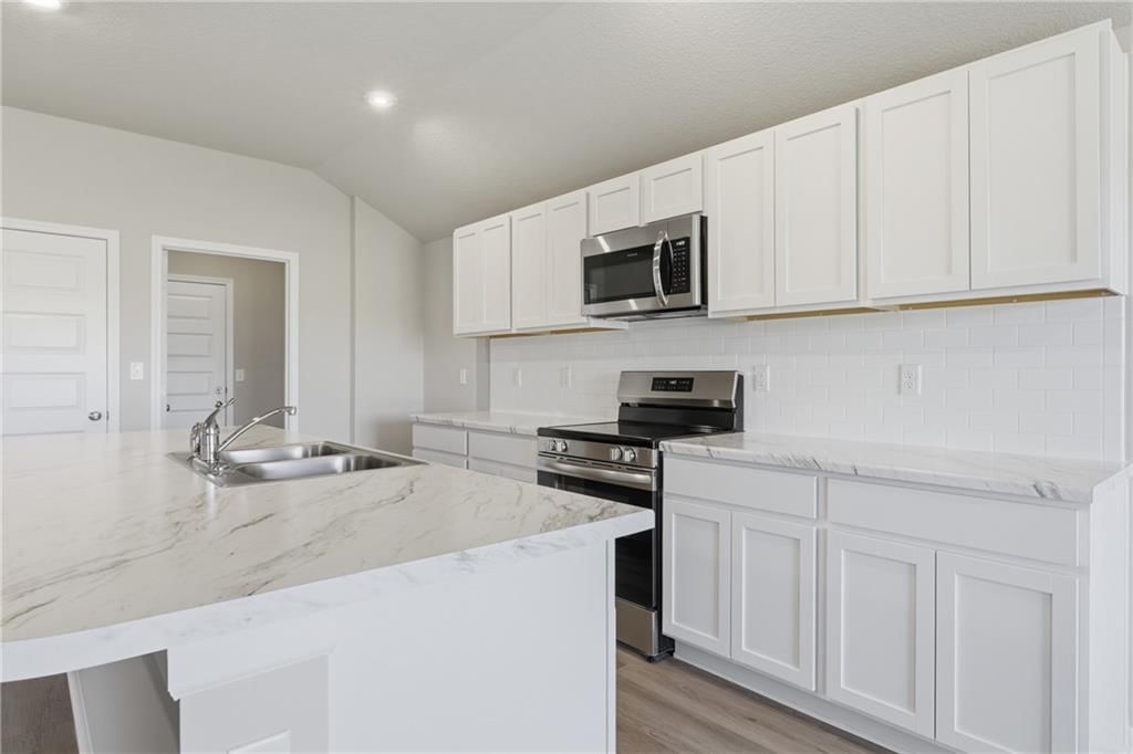505 SE Carson Drive — photo 6