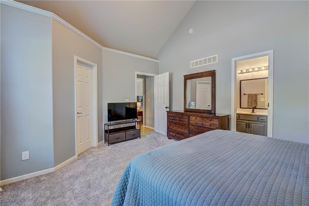 Photo 19 of 31 - 1900 SW Cherokee Strip N/A