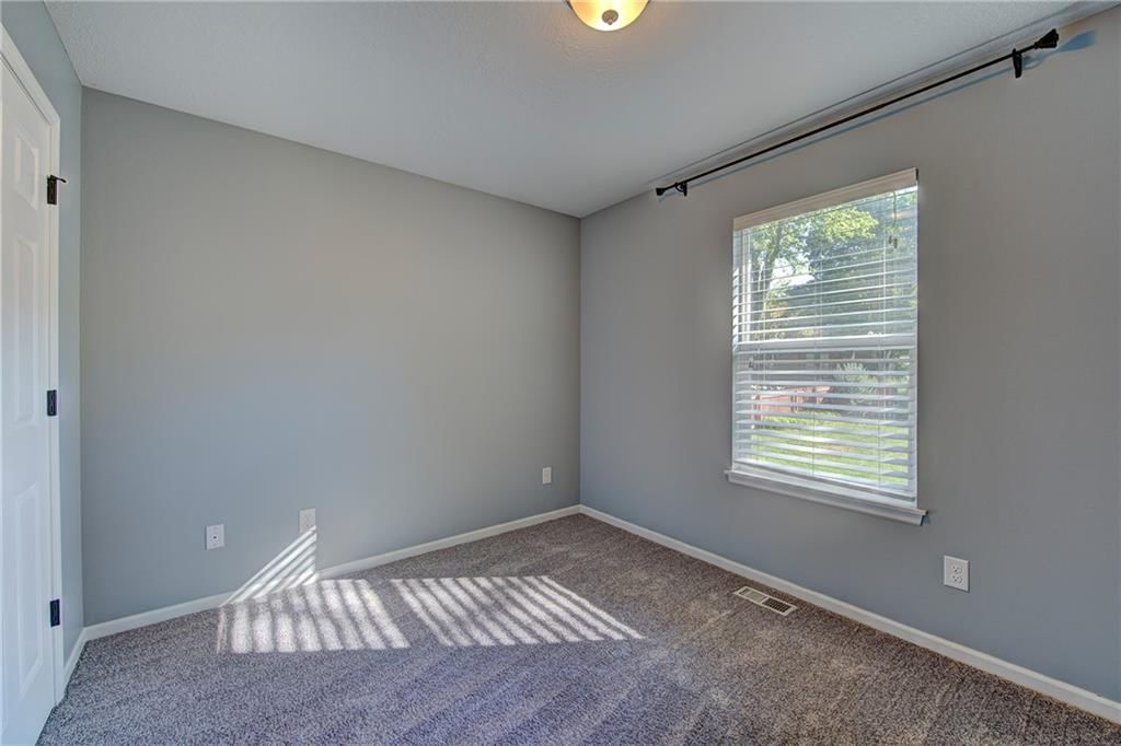 Photo 24 of 31 - 1900 SW Cherokee Strip N/A