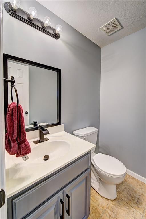Photo 29 of 31 - 1900 SW Cherokee Strip N/A