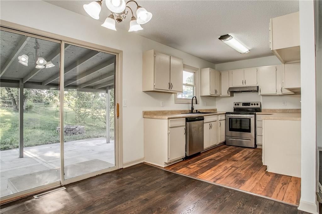 5137 N Palmer Avenue — photo 5