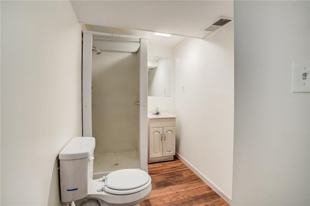 5137 N Palmer Avenue — photo 18