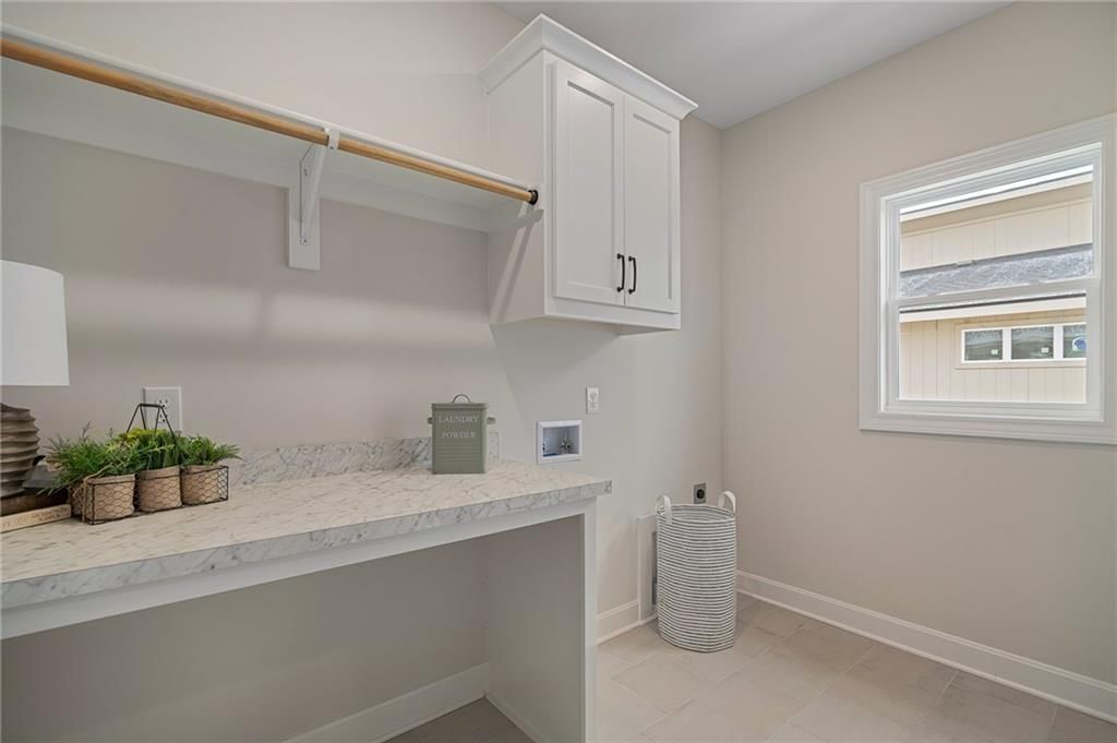 17405 Parkhill Street — photo 31