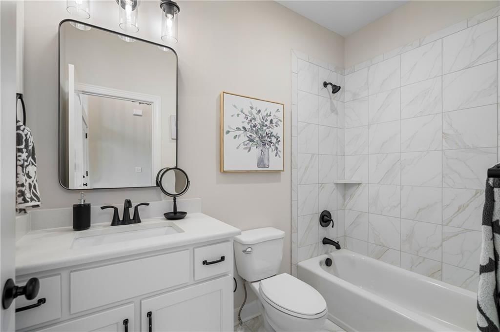 17405 Parkhill Street — photo 33