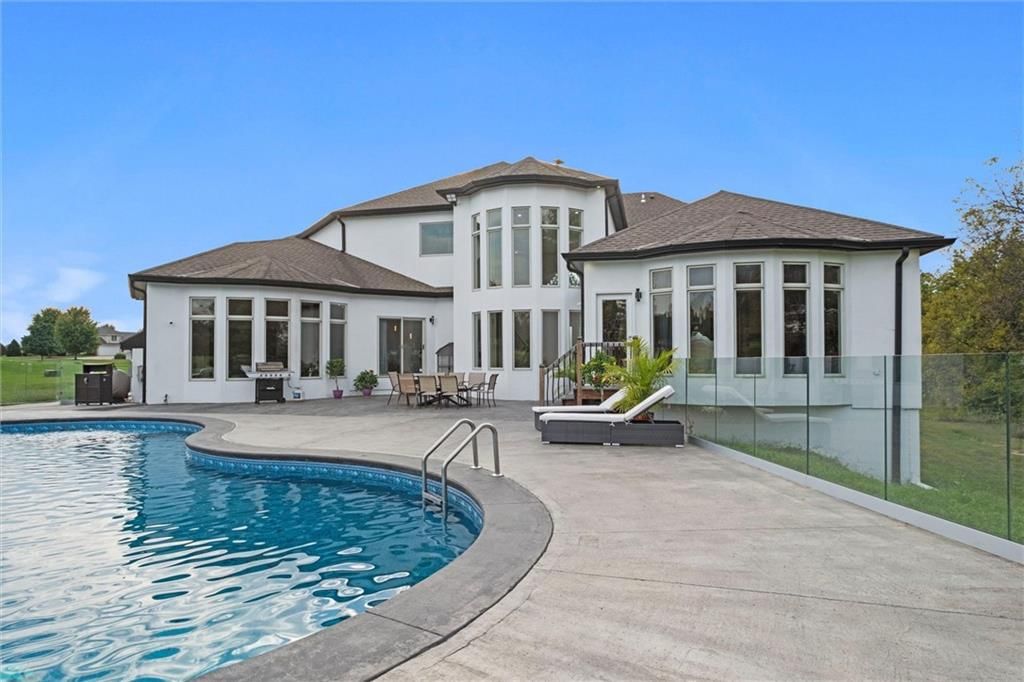10705 Wildflower Drive — photo 3