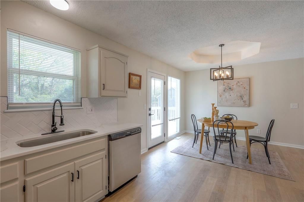 10615 N Ditman Avenue — photo 13