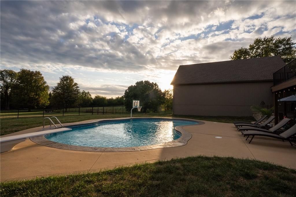 25601 W 69th Terrace — photo 43