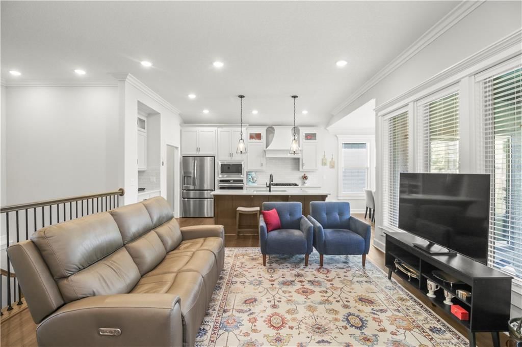 2122 NW Ashurst Drive — photo 8