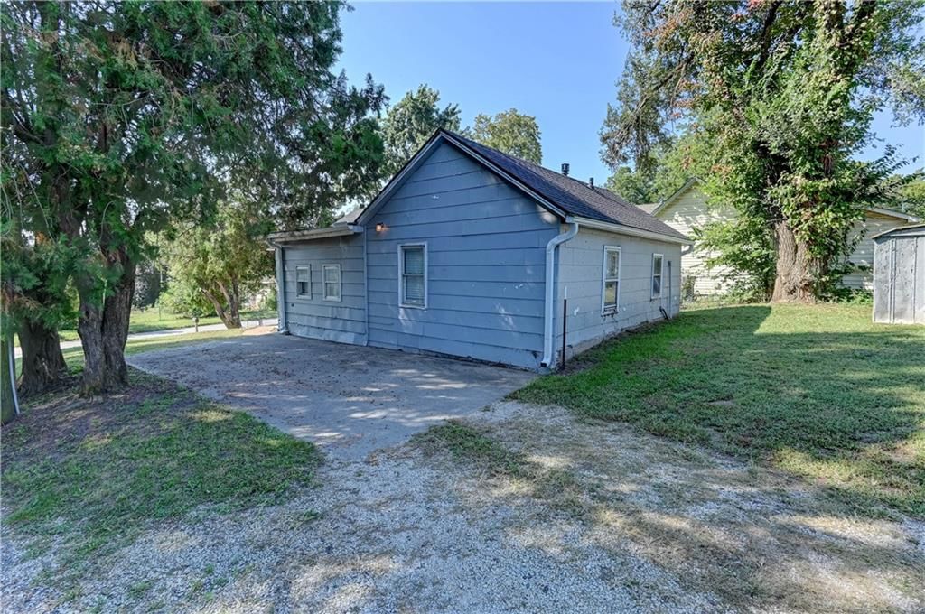 928 Dakota Street — photo 5