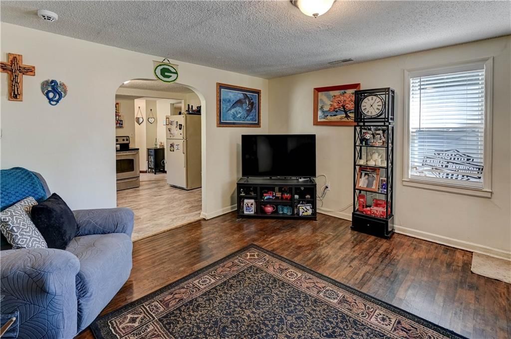 928 Dakota Street — photo 11
