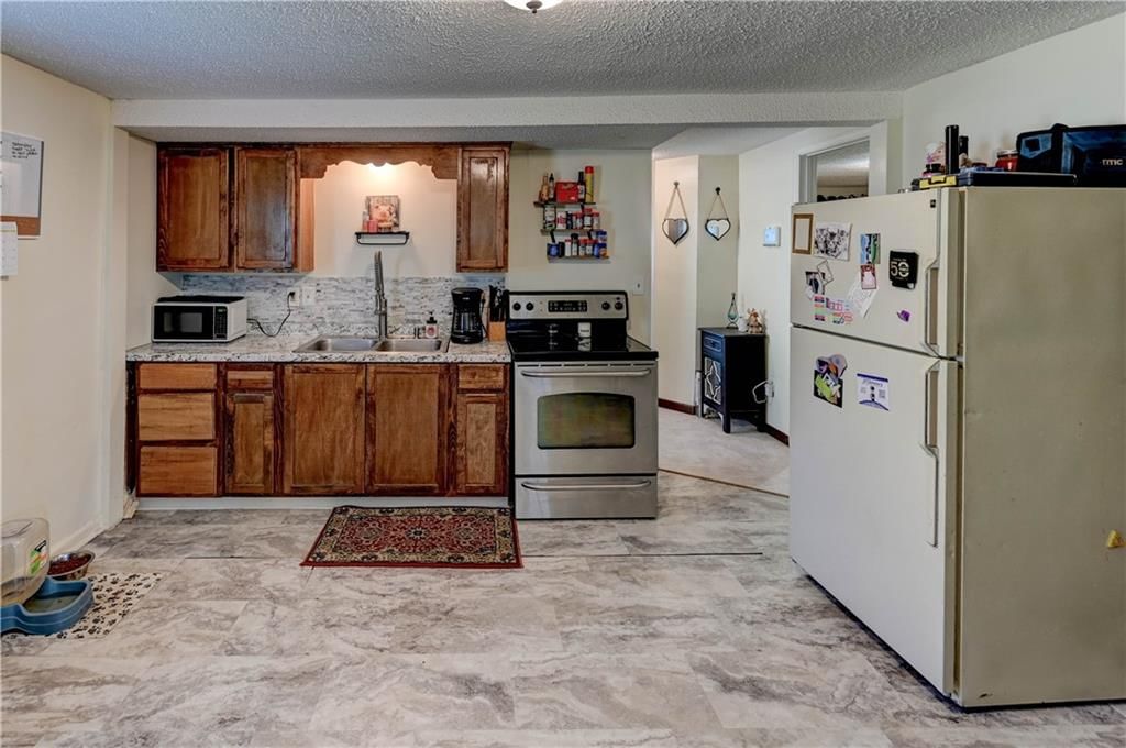 928 Dakota Street — photo 16
