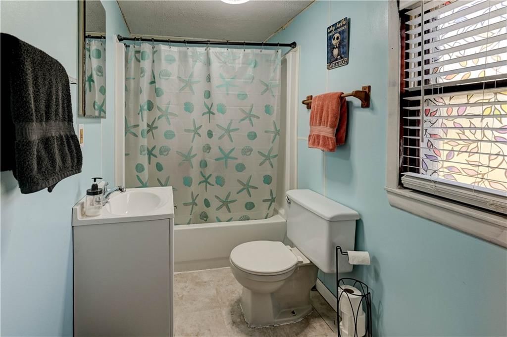 928 Dakota Street — photo 22