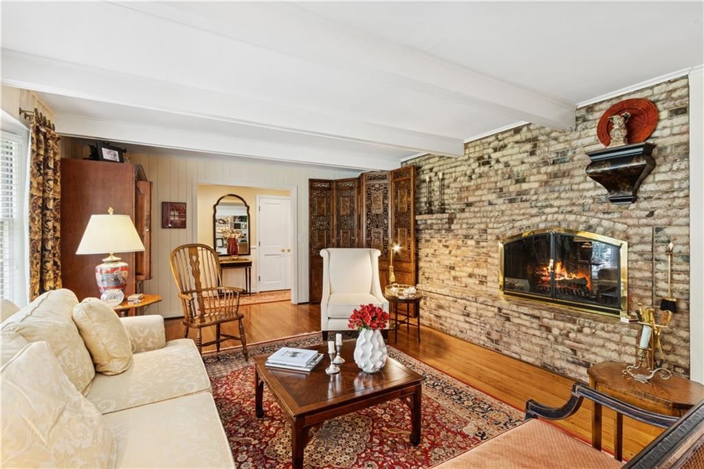 5750 Windsor Drive — photo 3