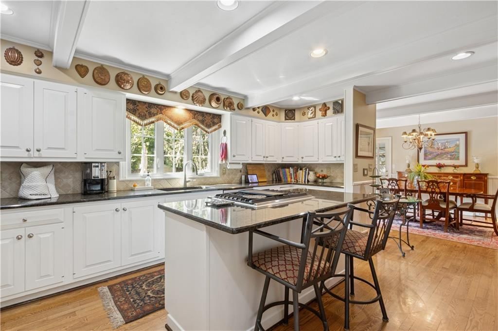 5750 Windsor Drive — photo 8