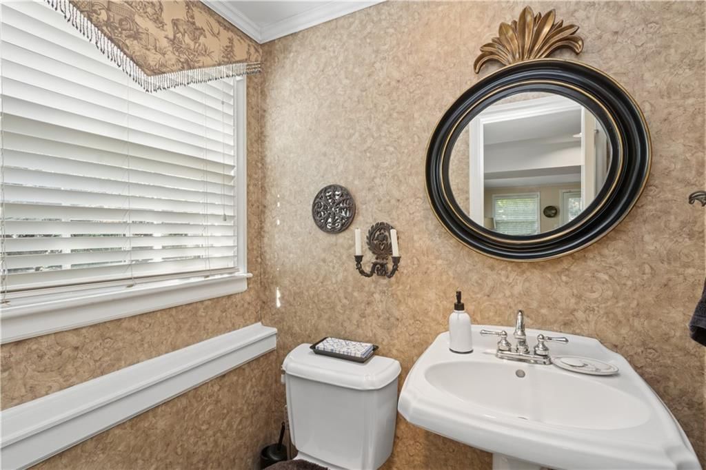 5750 Windsor Drive — photo 11