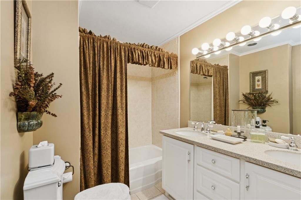 5750 Windsor Drive — photo 23