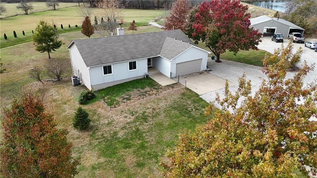 588 NW 1751st Road — photo 9