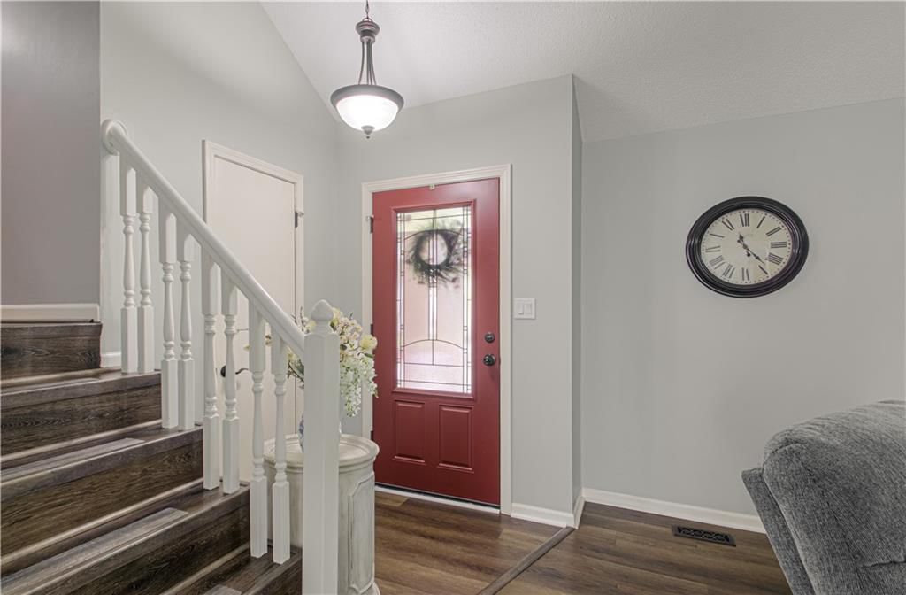 1701 Park Lane — photo 3