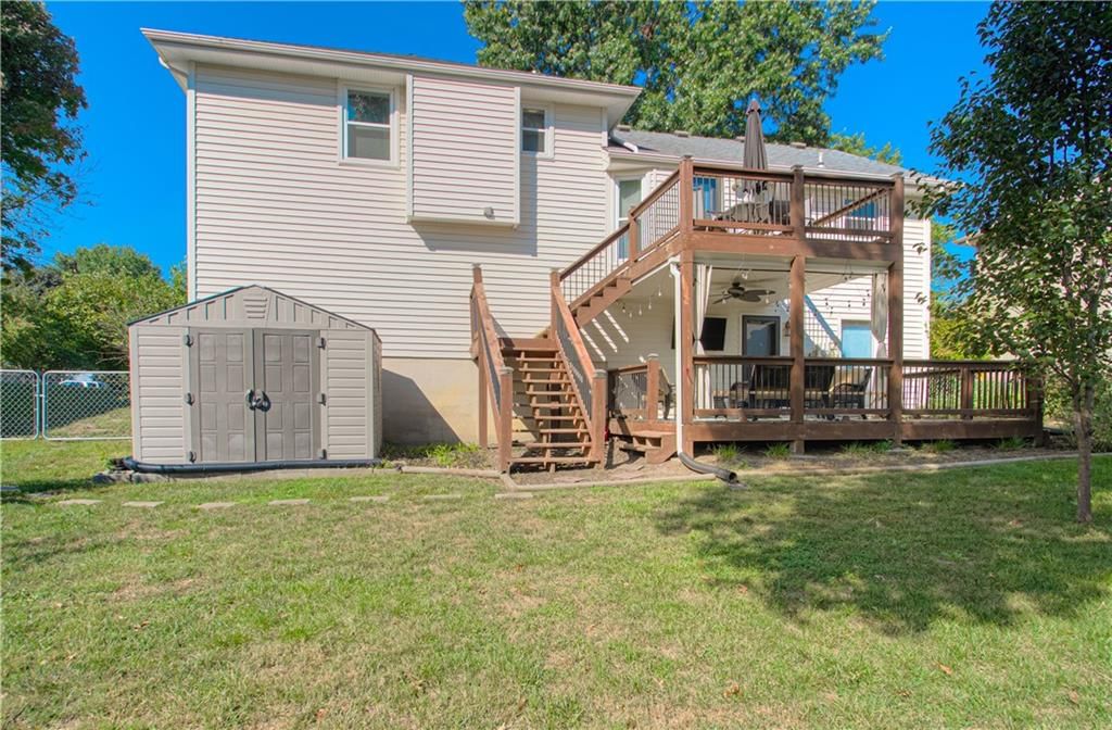 1701 Park Lane — photo 28