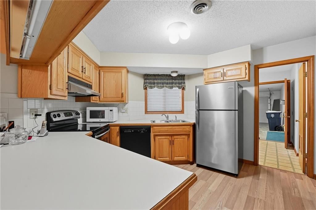 Photo 22 of 34 - 6614 N Revere Drive