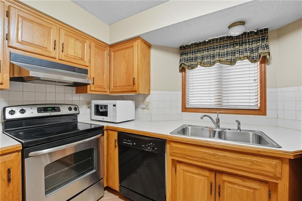 Photo 23 of 34 - 6614 N Revere Drive
