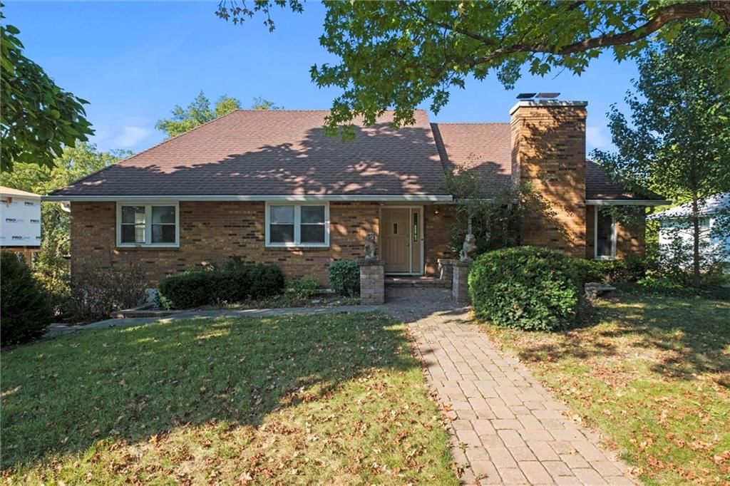 10930 N Miller Lane, Kansas City, KS