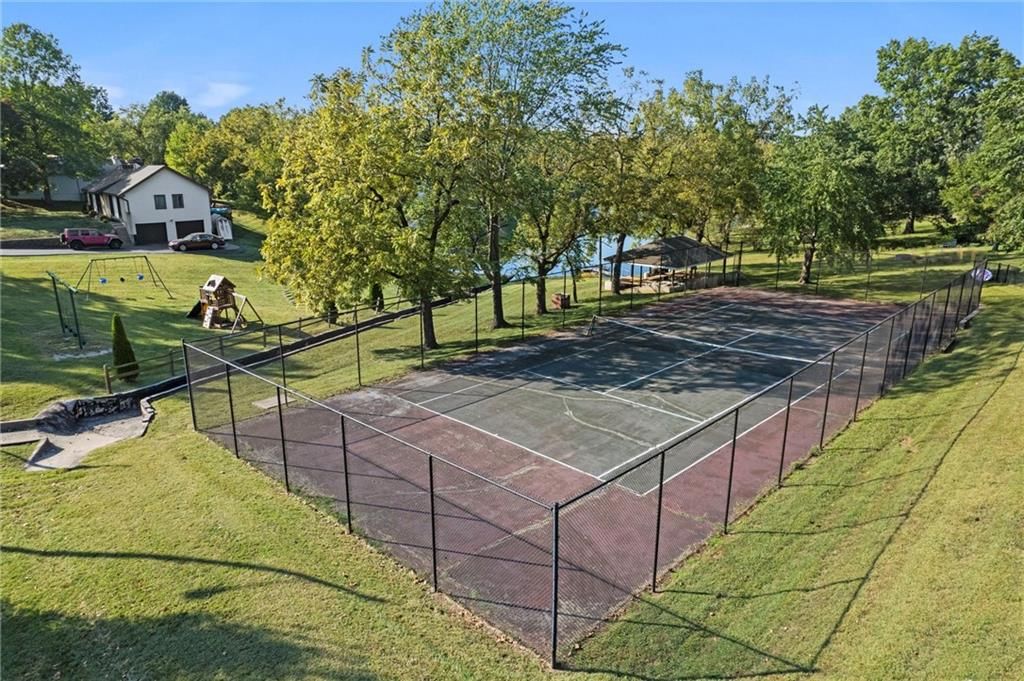 10930 N Miller Lane — photo 39