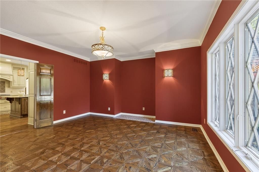 317 CAMELOT Drive — photo 9